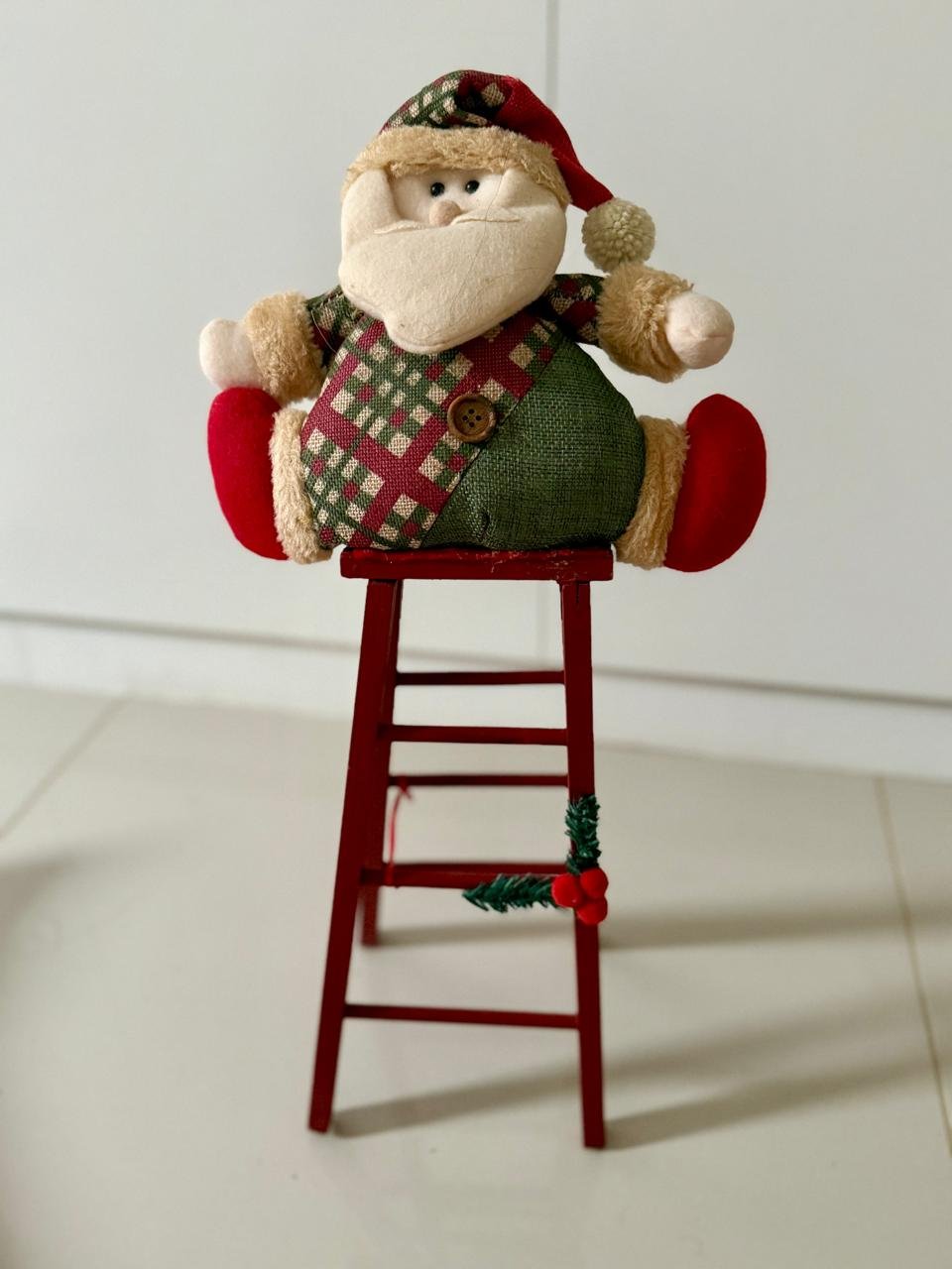 Duo de Escadinha com Papai Noel e Rena - Imagem 2