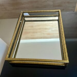 Bandeja espelhada de metal
